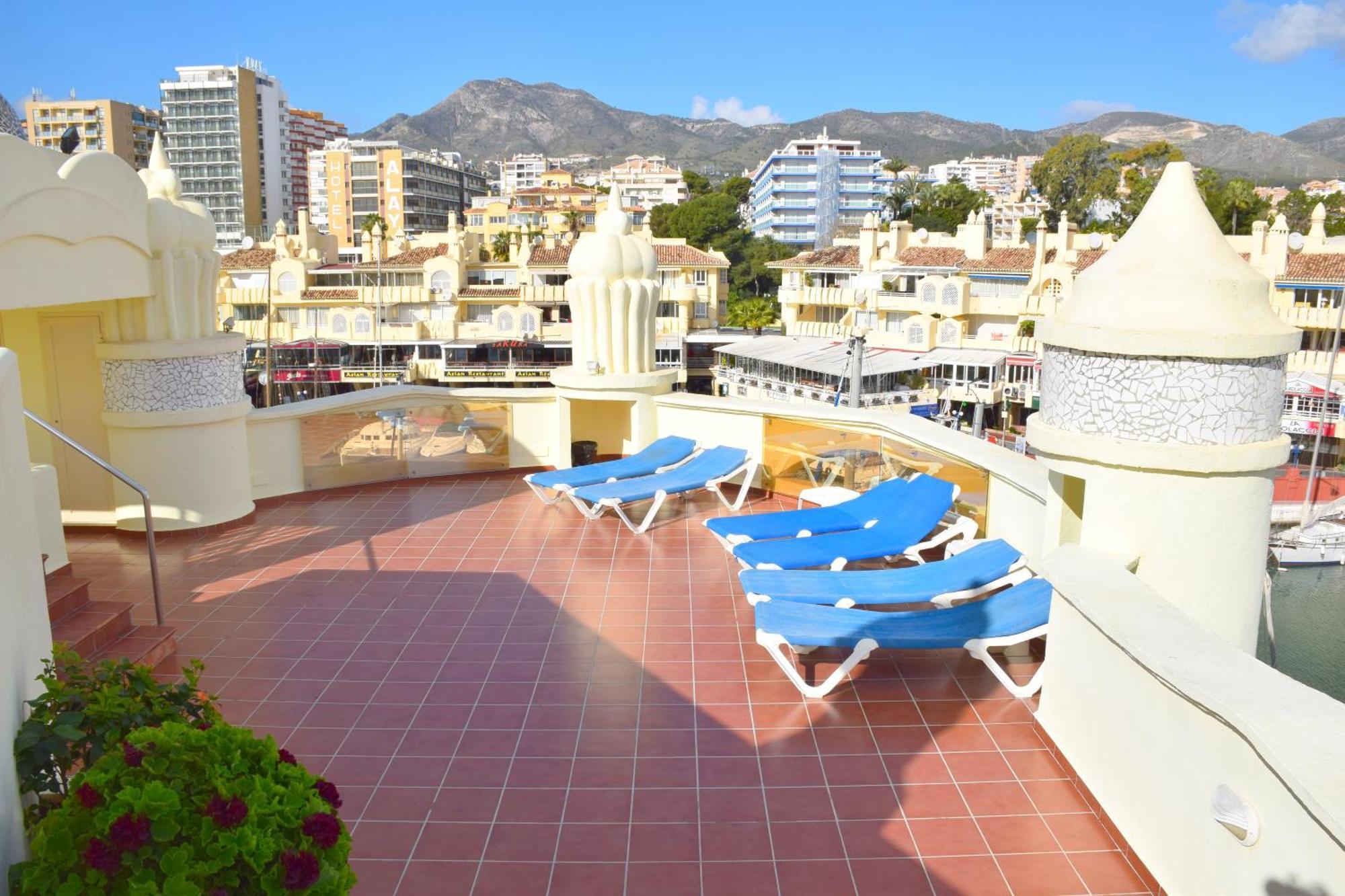 Cozy Corner 2 Bedroom On New Island Complex In Marina Harbour